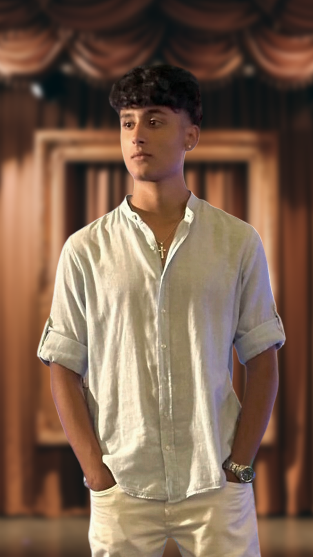 Emanuele Petrone assistente palcoscenico della compagnia teatrale